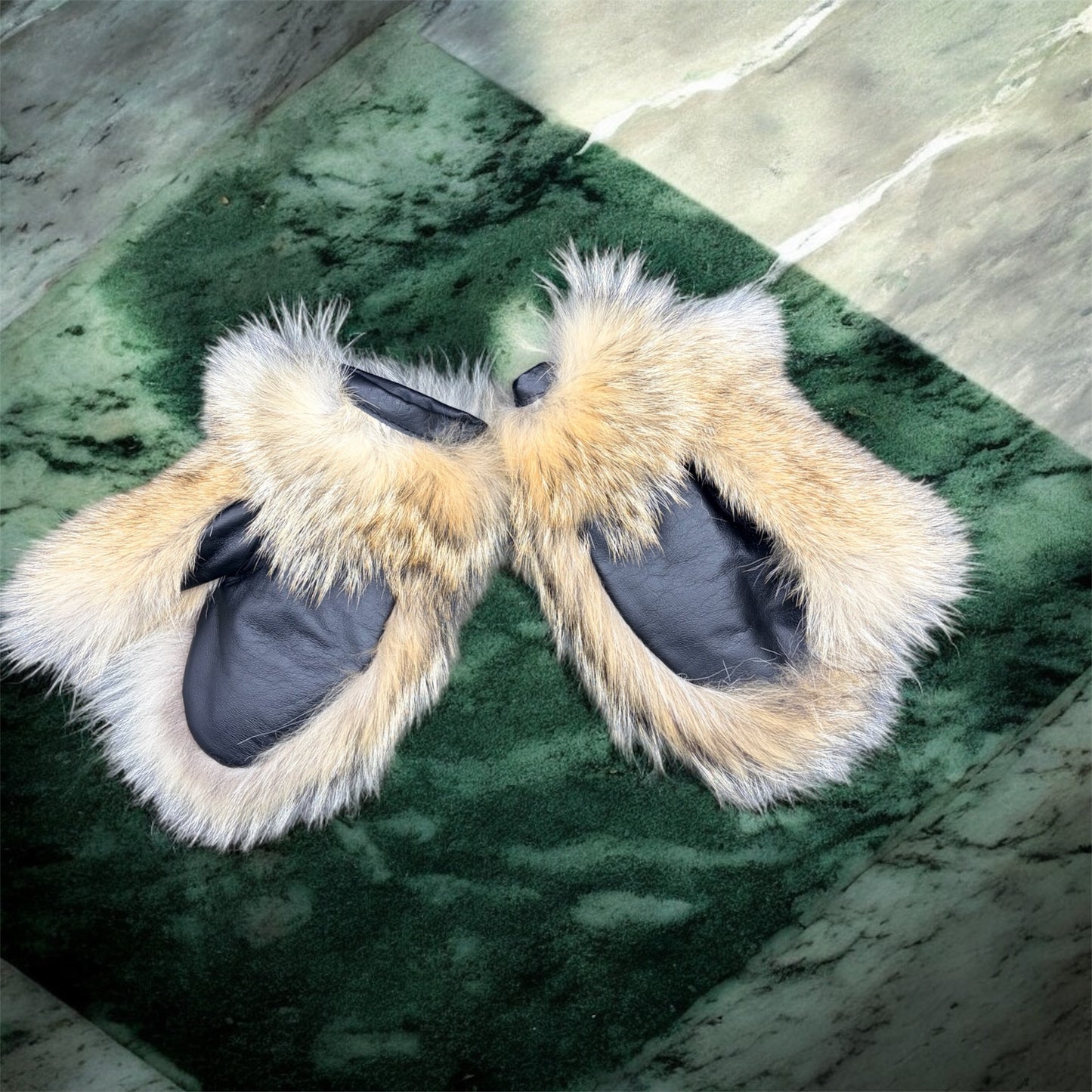 Wild Coyote Mitts