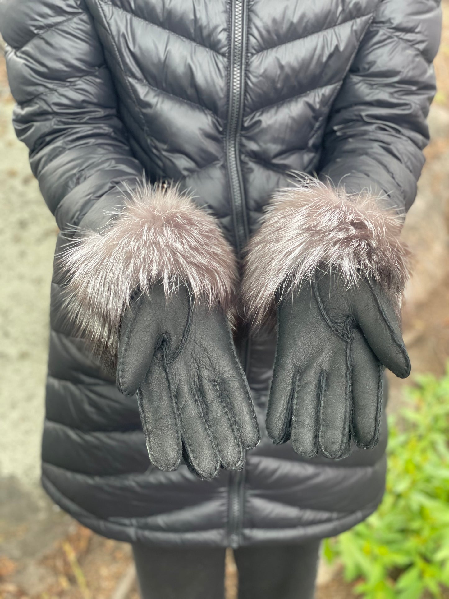 Ladies Leather Sheepskin Gloves With Fox Trim