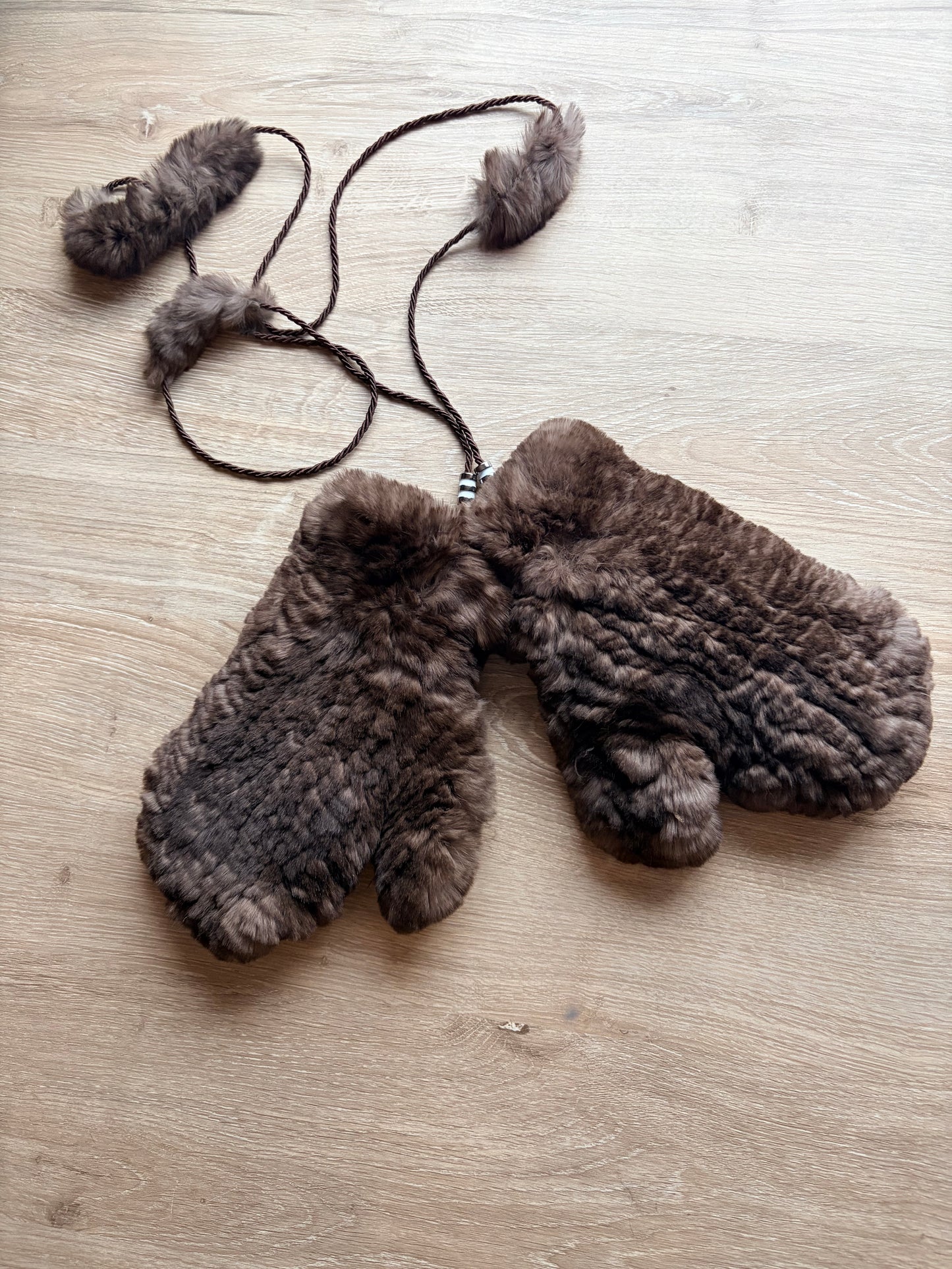 Rabbit Mitts with Keeper String