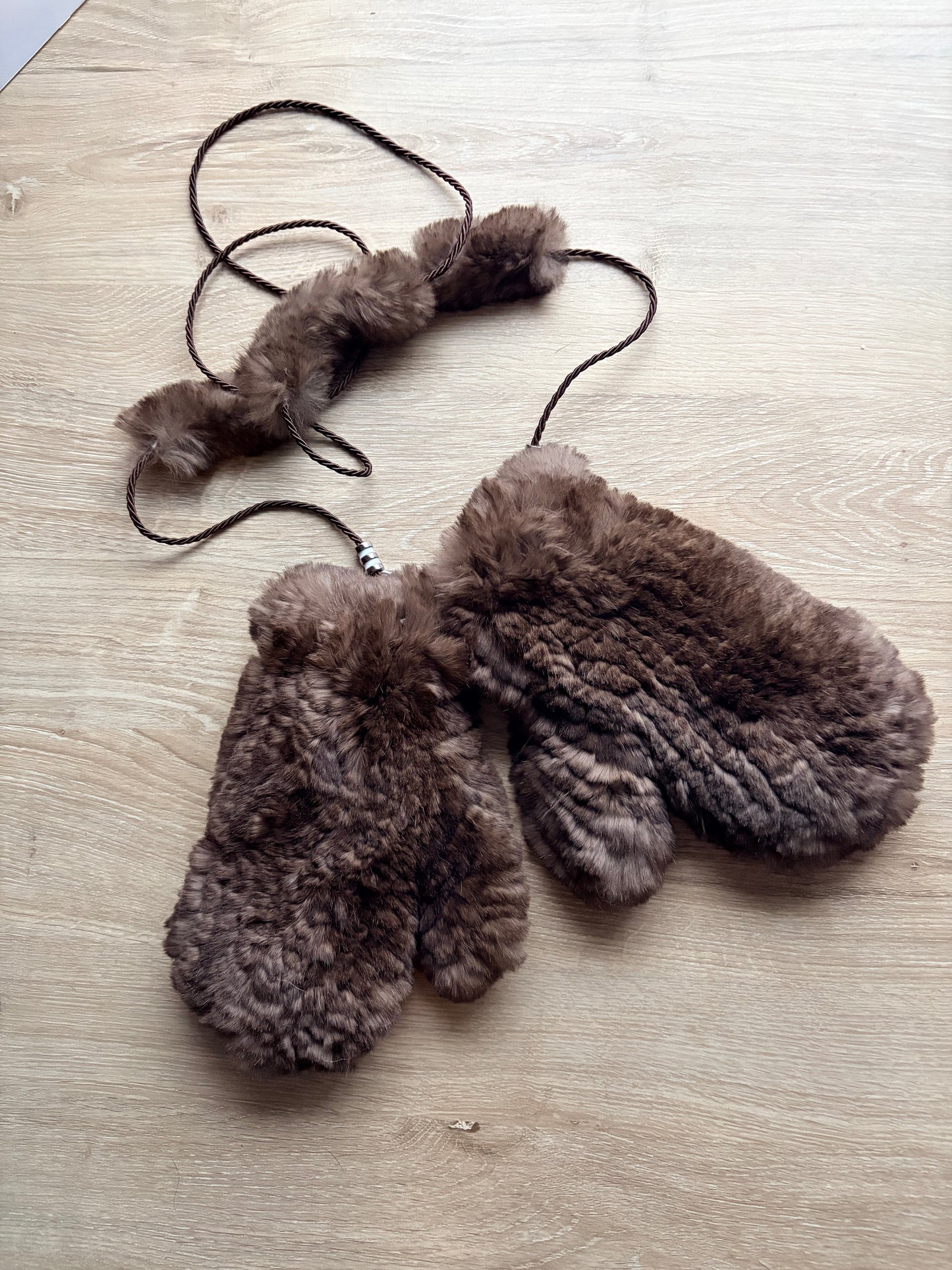 Rabbit Mitts with Keeper String