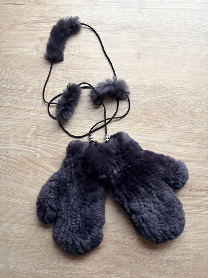 Rabbit Mitts with Keeper String